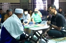 Albert Mantap Ucap Syahadat Di Masjid Sari Asih Karawaci